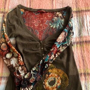 Clean and slightly used 6 piece of attires